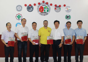 A comitiva da Universidade de Medicina Chinesa de Jiangxi visita a FTE EBRAMEC