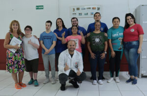 Segunda turma Unidown 2023 conclui curso gratuito de Quick Massage, em parceria com a Faculdade EBRAMEC, e recebe certificado