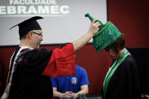 Por primera vez en Brasil, estudiantes de Grado en Acupuntura se gradúan